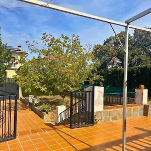 Casa Con Jardin En Ogíjares